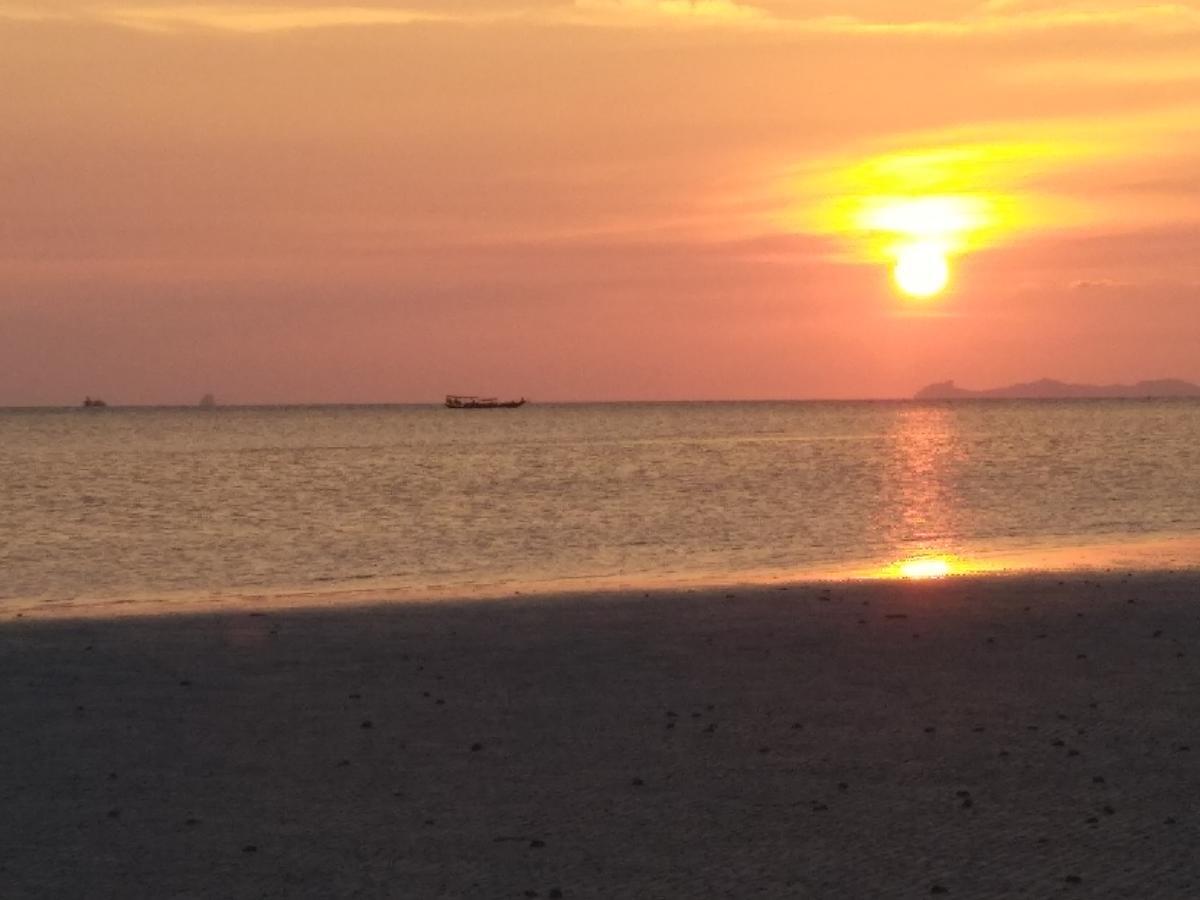 Beach House Taling Ngam  ภายนอก รูปภาพ